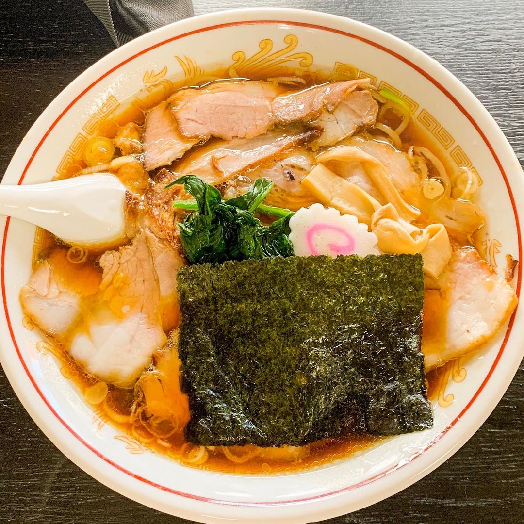 青島食堂の生姜醤油ラーメン