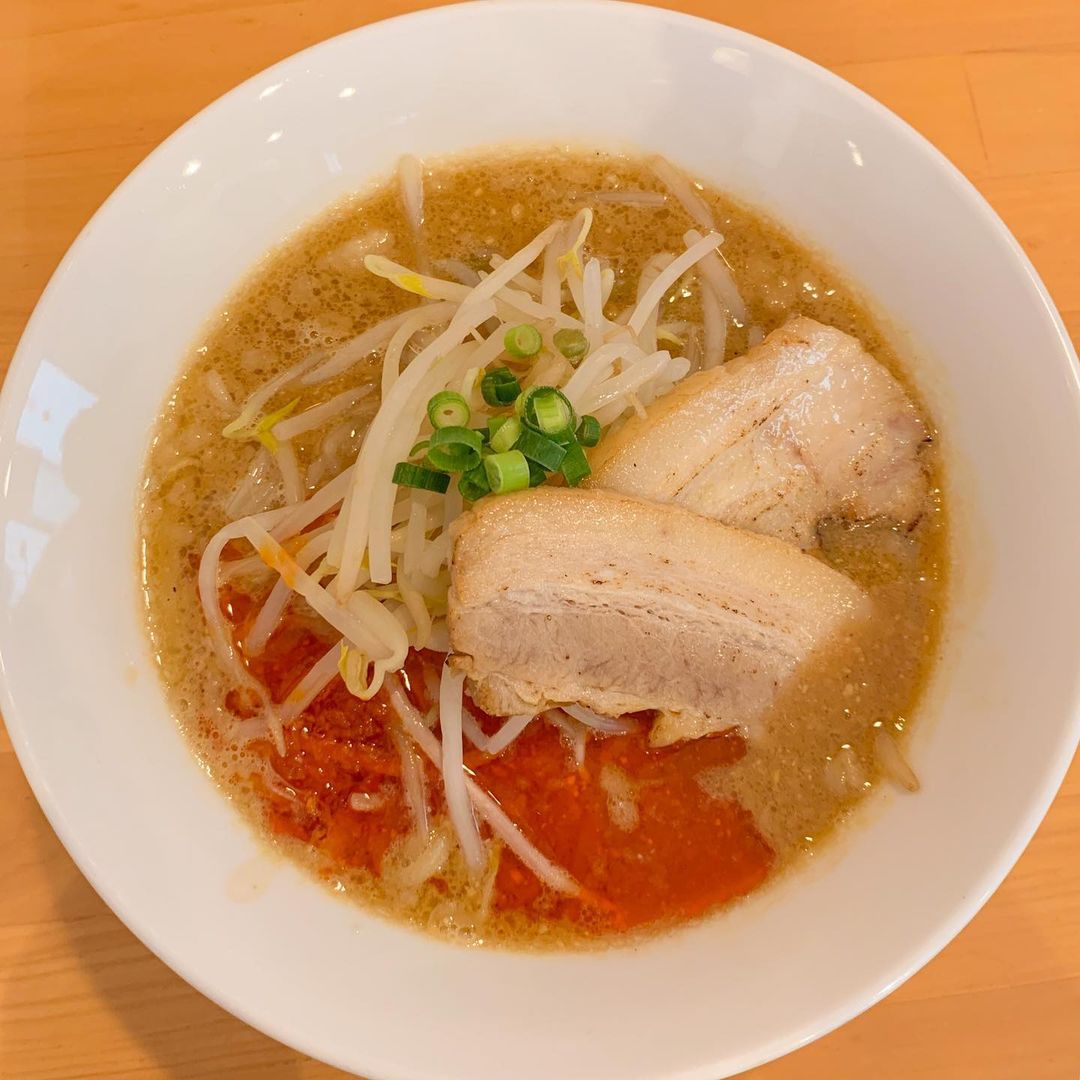 らーめんはや川の濃厚味噌ラーメン（ピリ辛）